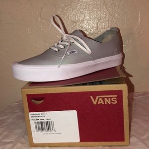 Vans Authentic Decon Lite. NEVER WORN. BRAND NEW.